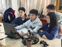 星途智控研发团队攻坚破局 自适应移动复合机器人破解制造业自动化难题