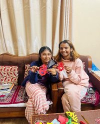 剪纸传情,年味无界:留学生非遗实践点亮中国新年