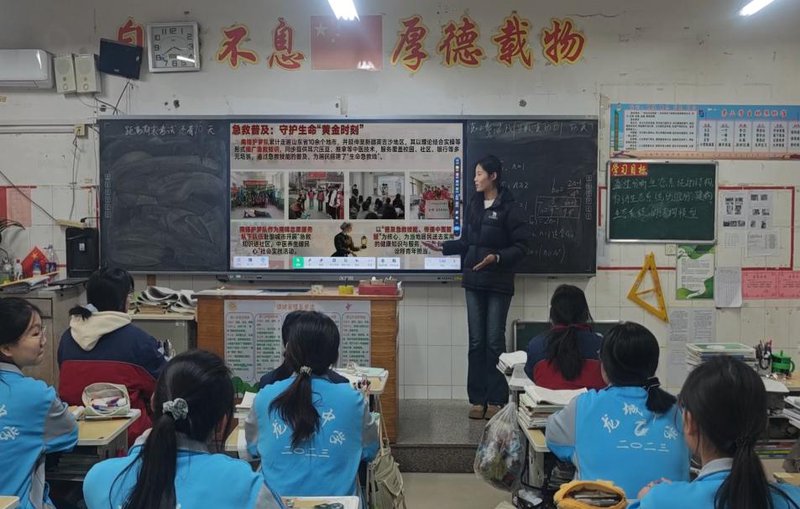 9324333462e4076ec0f1a3ebd7e25281