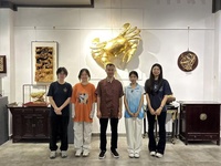 广东技术师范大学“潮英绵延”突击队寻访潮雕匠人,共探非遗传承新路径