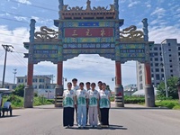 在寿光的田野上，上一堂行走的“思政课”——山东医药大学“仁医助兴”实践团赴寿光开展暑期“三下乡”社会实践活动