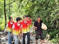 重庆交通大学学子走进牡丹村：AI赋能暖民心 ，“两路”精神润乡村