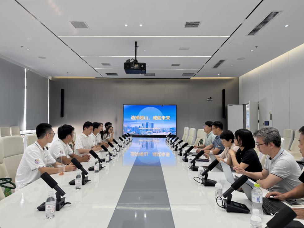 13-人才引进座谈会现场