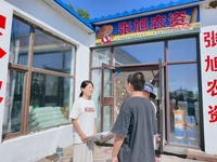 聚焦家乡产业之痛,科技赋能乡村生态 ——辽宁经济职业技术学院“零塑驱动”团队助力农户用上“会消失的地膜”